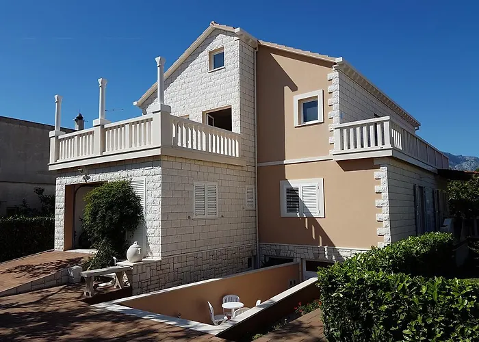 アパート Fantasy コルチュラ